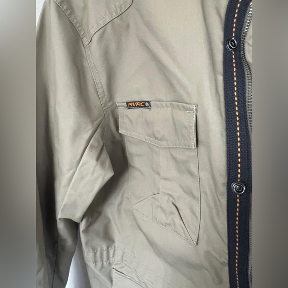 RevolutionRace Jacket - Picture 3 of 9